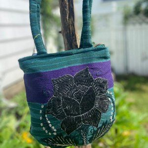 Shoulder purse. Unique. Made with mexican textiles.